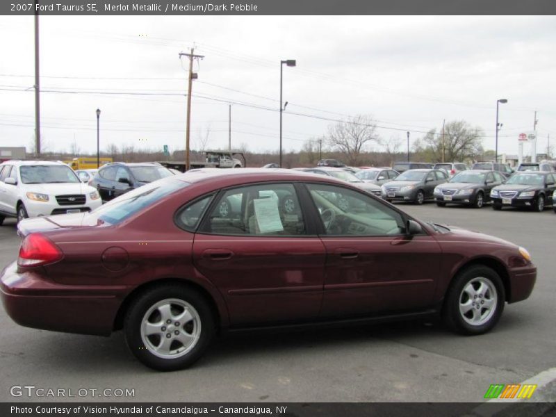Merlot Metallic / Medium/Dark Pebble 2007 Ford Taurus SE