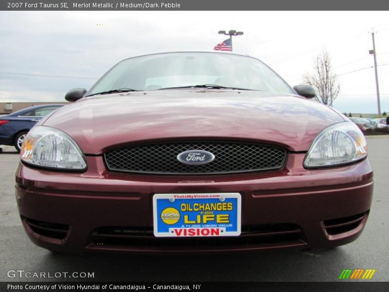 Merlot Metallic / Medium/Dark Pebble 2007 Ford Taurus SE