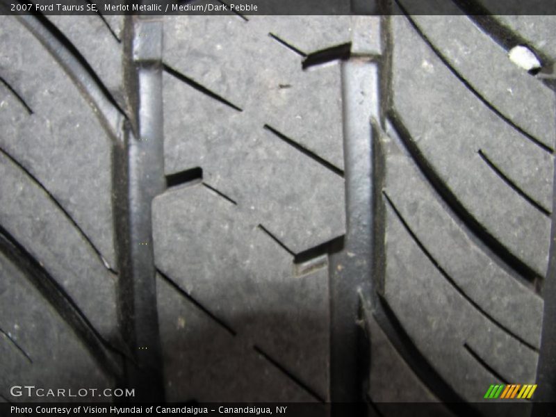 Merlot Metallic / Medium/Dark Pebble 2007 Ford Taurus SE