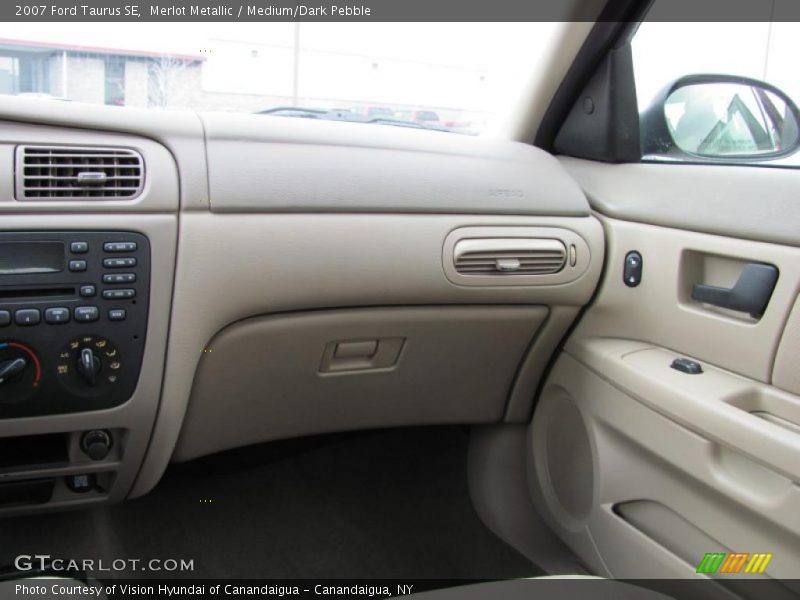 Merlot Metallic / Medium/Dark Pebble 2007 Ford Taurus SE