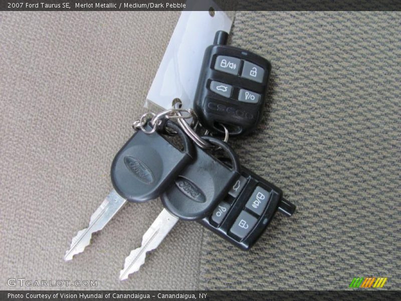 Merlot Metallic / Medium/Dark Pebble 2007 Ford Taurus SE