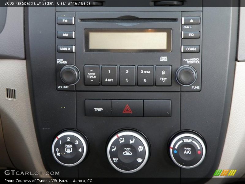 Clear White / Beige 2009 Kia Spectra EX Sedan