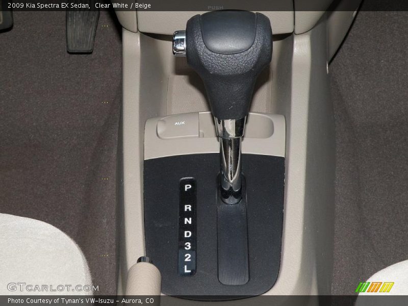 Clear White / Beige 2009 Kia Spectra EX Sedan