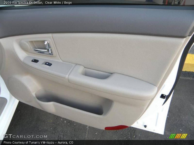 Clear White / Beige 2009 Kia Spectra EX Sedan