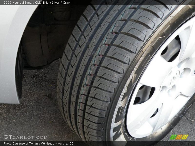 Bright Silver / Gray 2009 Hyundai Sonata GLS