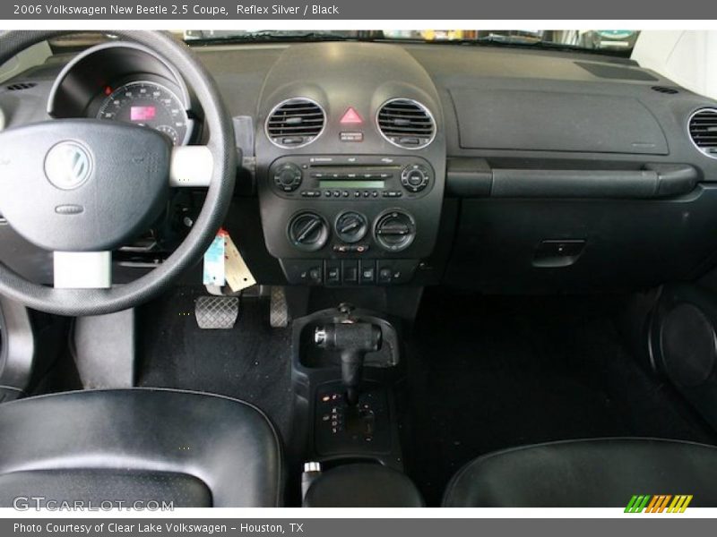 Reflex Silver / Black 2006 Volkswagen New Beetle 2.5 Coupe