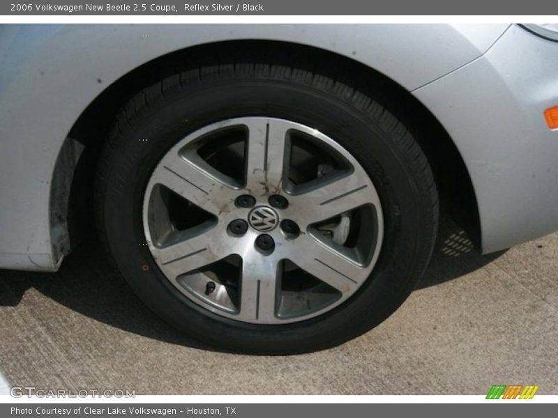 Reflex Silver / Black 2006 Volkswagen New Beetle 2.5 Coupe