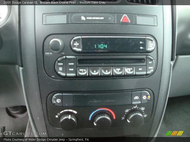 Brilliant Black Crystal Pearl / Medium Slate Gray 2005 Dodge Caravan SE