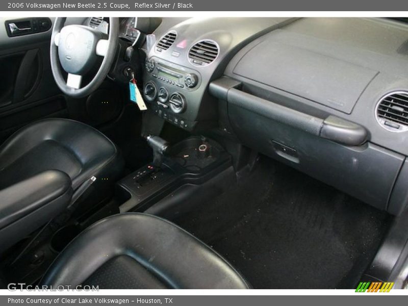 Reflex Silver / Black 2006 Volkswagen New Beetle 2.5 Coupe