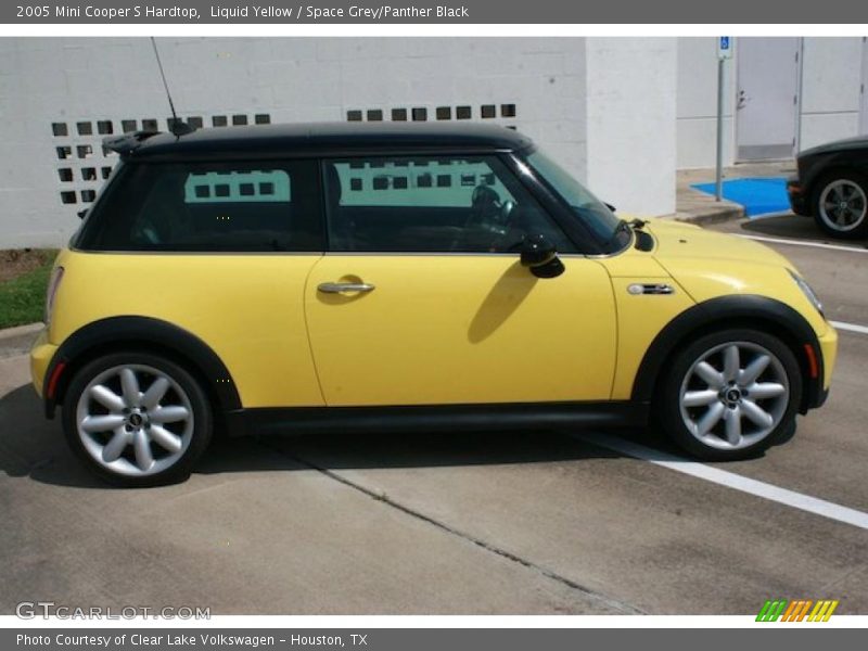 Liquid Yellow / Space Grey/Panther Black 2005 Mini Cooper S Hardtop