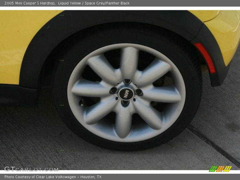 Liquid Yellow / Space Grey/Panther Black 2005 Mini Cooper S Hardtop