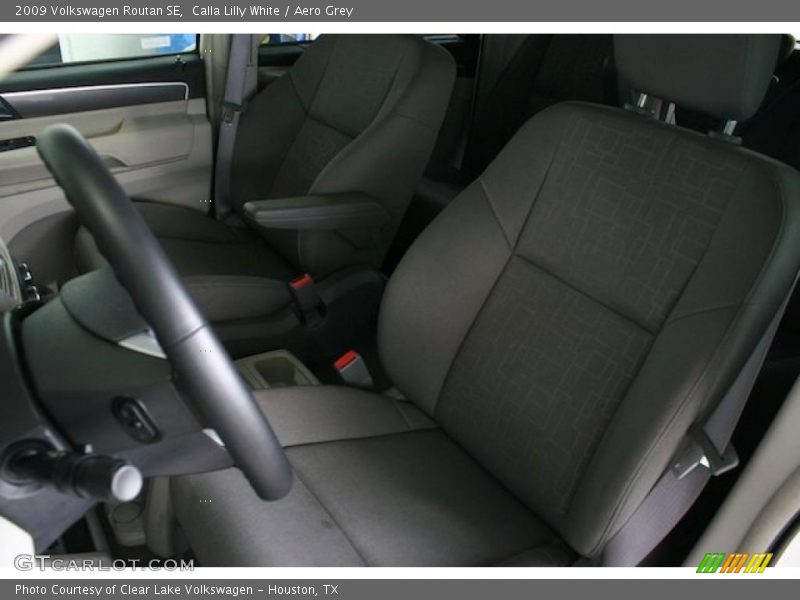 Calla Lilly White / Aero Grey 2009 Volkswagen Routan SE