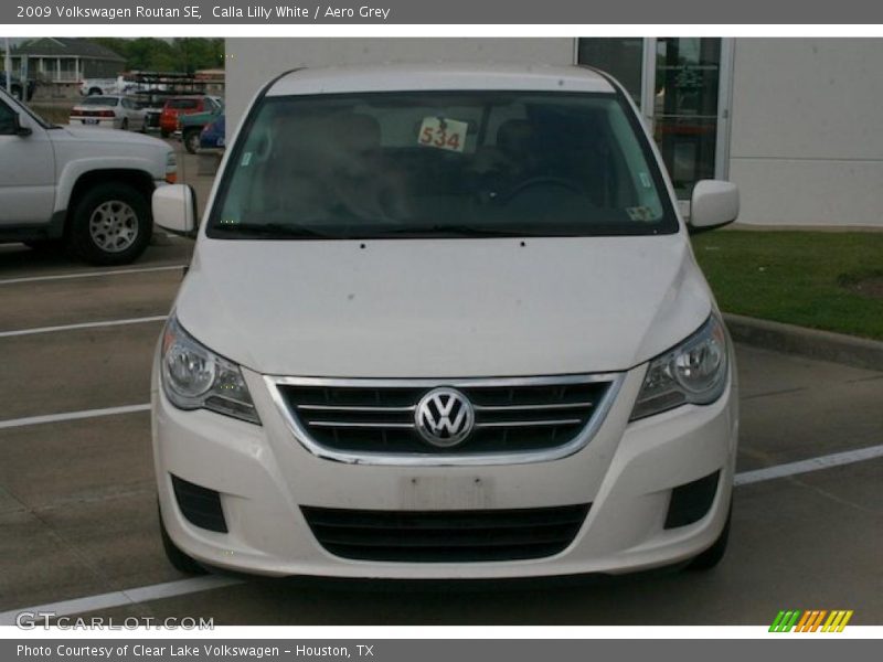 Calla Lilly White / Aero Grey 2009 Volkswagen Routan SE