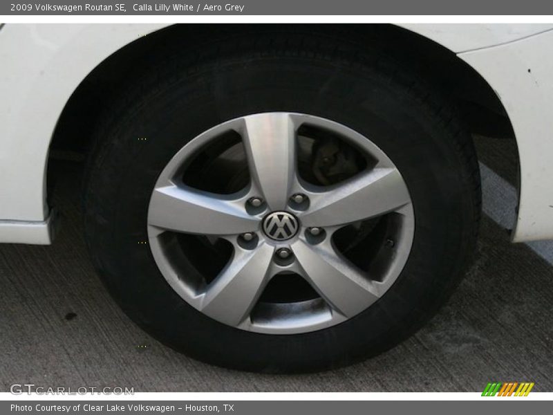 Calla Lilly White / Aero Grey 2009 Volkswagen Routan SE