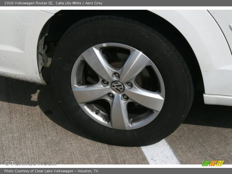 Calla Lilly White / Aero Grey 2009 Volkswagen Routan SE