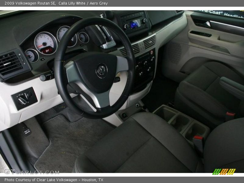 Calla Lilly White / Aero Grey 2009 Volkswagen Routan SE