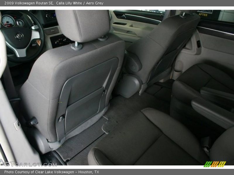 Calla Lilly White / Aero Grey 2009 Volkswagen Routan SE