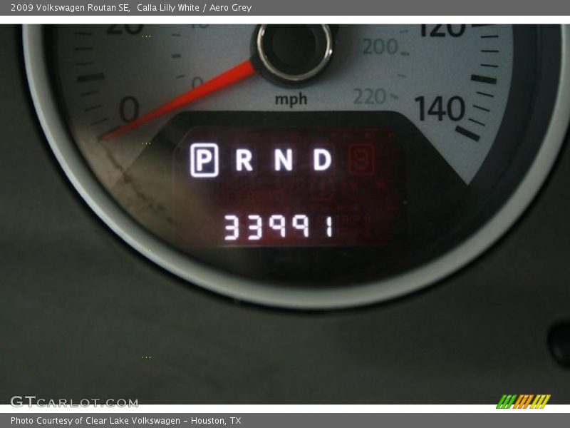 Calla Lilly White / Aero Grey 2009 Volkswagen Routan SE