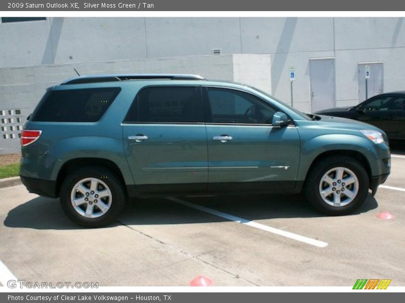 Silver Moss Green / Tan 2009 Saturn Outlook XE