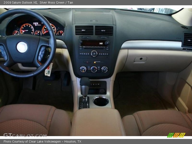Silver Moss Green / Tan 2009 Saturn Outlook XE