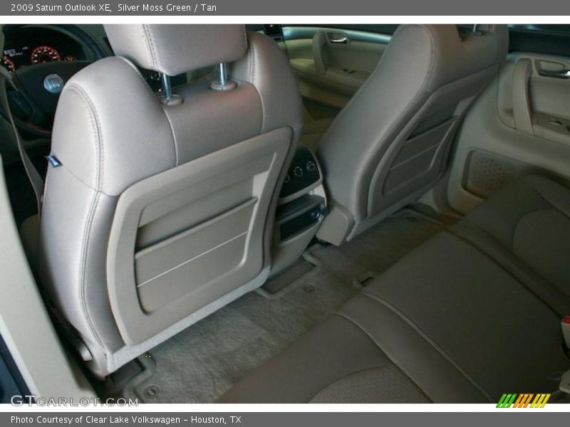 Silver Moss Green / Tan 2009 Saturn Outlook XE