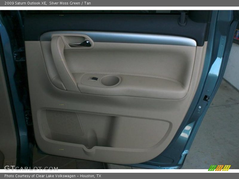 Silver Moss Green / Tan 2009 Saturn Outlook XE