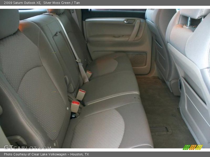 Silver Moss Green / Tan 2009 Saturn Outlook XE