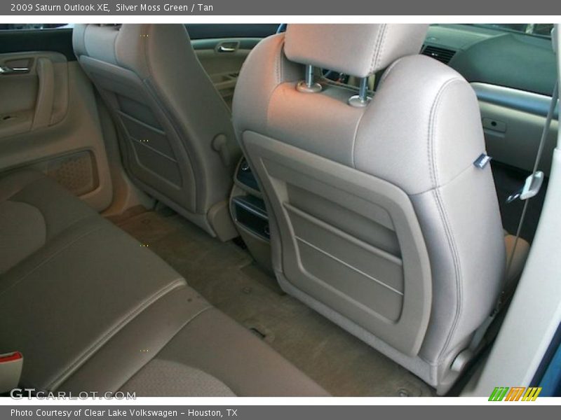 Silver Moss Green / Tan 2009 Saturn Outlook XE