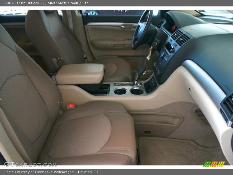 Silver Moss Green / Tan 2009 Saturn Outlook XE