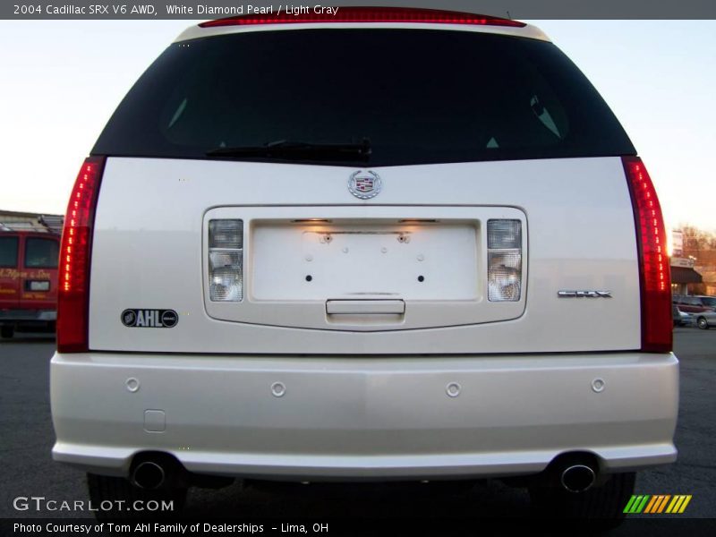 White Diamond Pearl / Light Gray 2004 Cadillac SRX V6 AWD