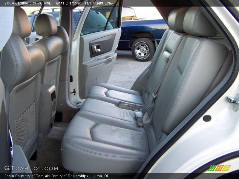 White Diamond Pearl / Light Gray 2004 Cadillac SRX V6 AWD