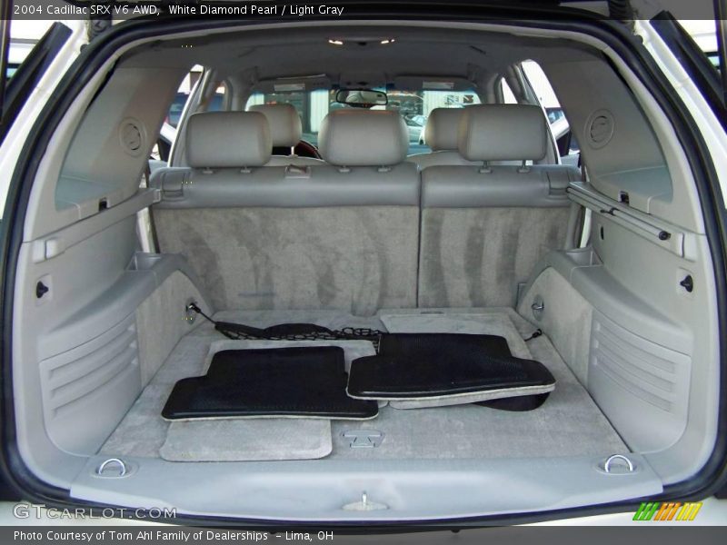 White Diamond Pearl / Light Gray 2004 Cadillac SRX V6 AWD