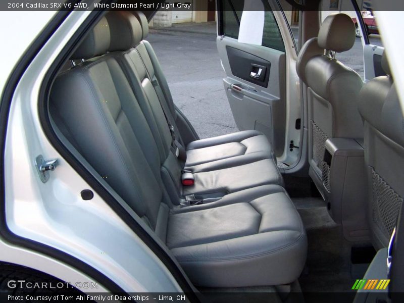 White Diamond Pearl / Light Gray 2004 Cadillac SRX V6 AWD