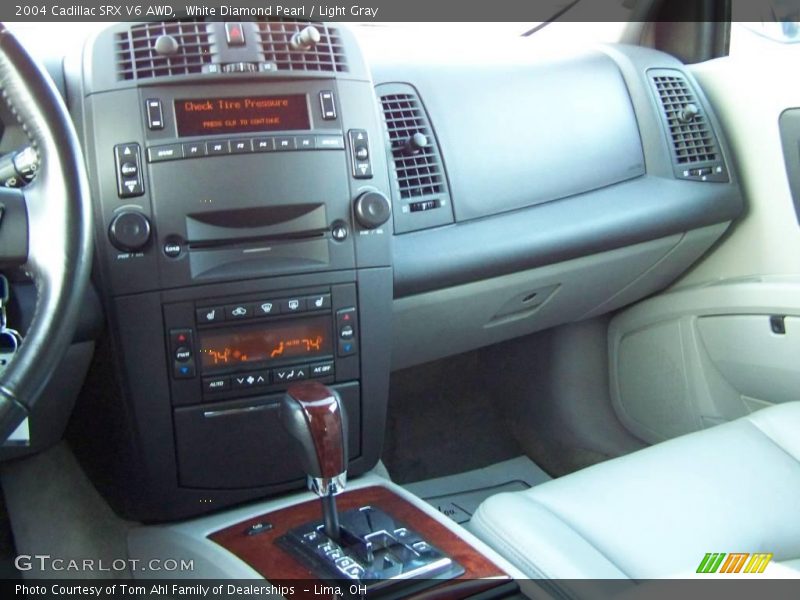 White Diamond Pearl / Light Gray 2004 Cadillac SRX V6 AWD