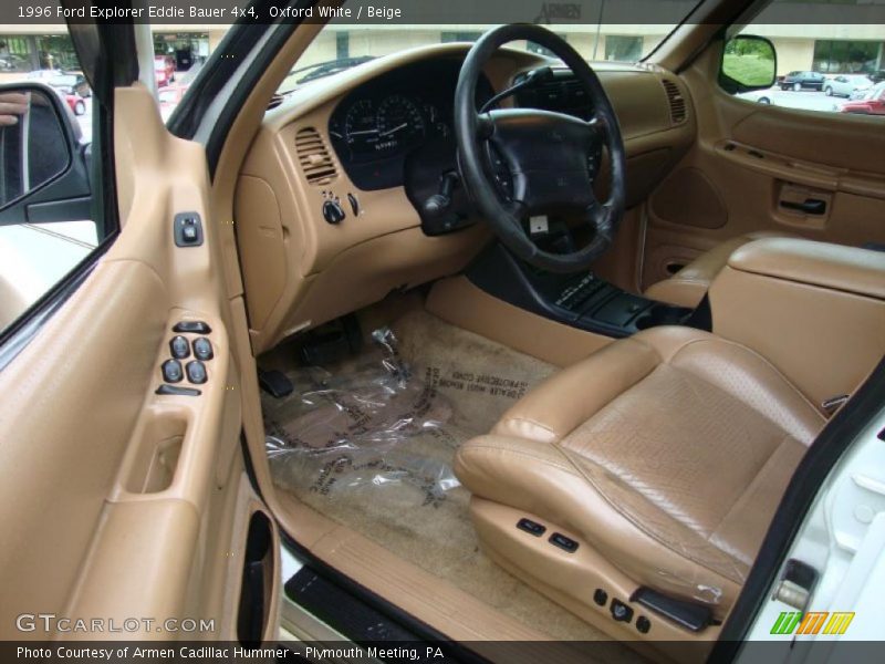 Oxford White / Beige 1996 Ford Explorer Eddie Bauer 4x4