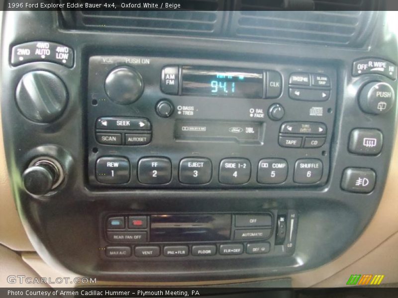 Oxford White / Beige 1996 Ford Explorer Eddie Bauer 4x4
