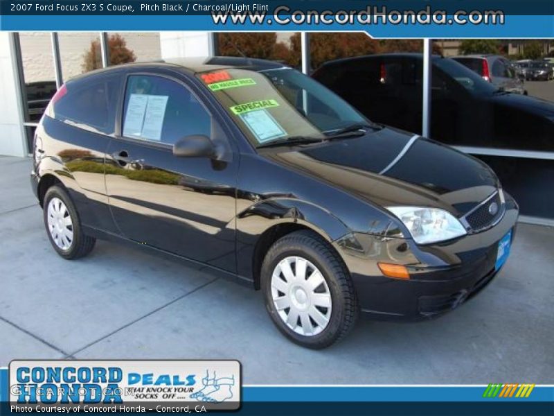 Pitch Black / Charcoal/Light Flint 2007 Ford Focus ZX3 S Coupe