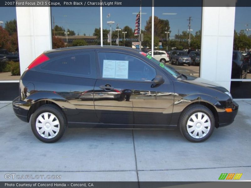 Pitch Black / Charcoal/Light Flint 2007 Ford Focus ZX3 S Coupe