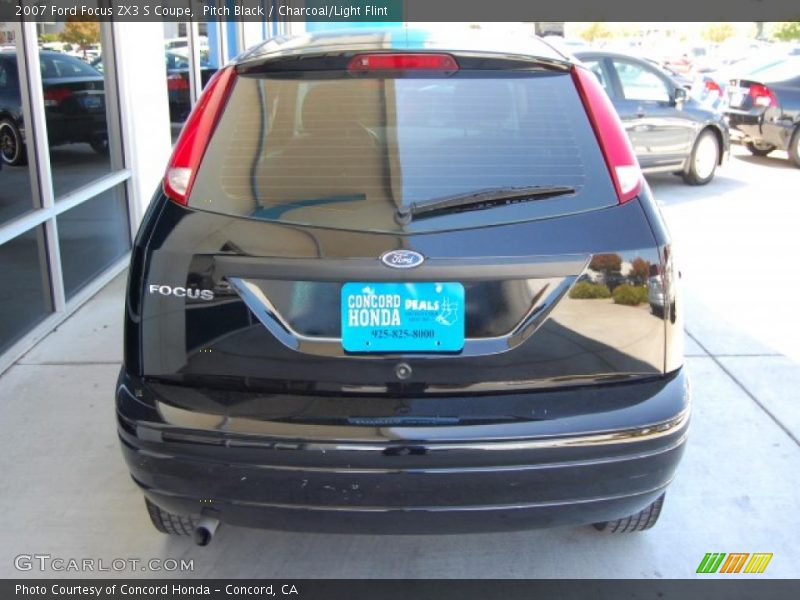 Pitch Black / Charcoal/Light Flint 2007 Ford Focus ZX3 S Coupe