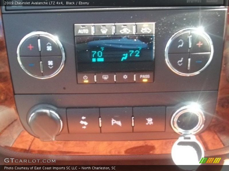 Black / Ebony 2009 Chevrolet Avalanche LTZ 4x4