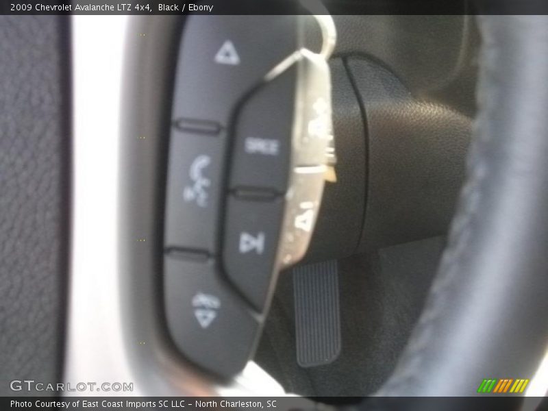Black / Ebony 2009 Chevrolet Avalanche LTZ 4x4