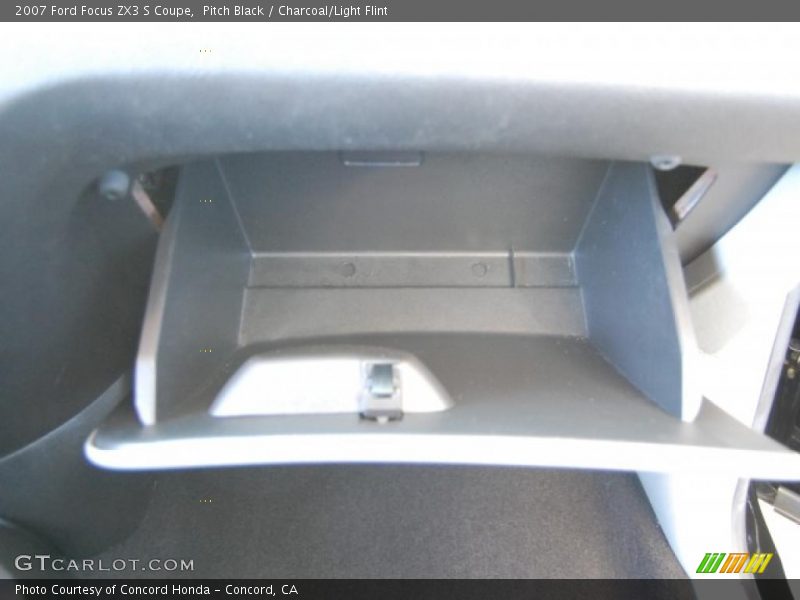 Pitch Black / Charcoal/Light Flint 2007 Ford Focus ZX3 S Coupe