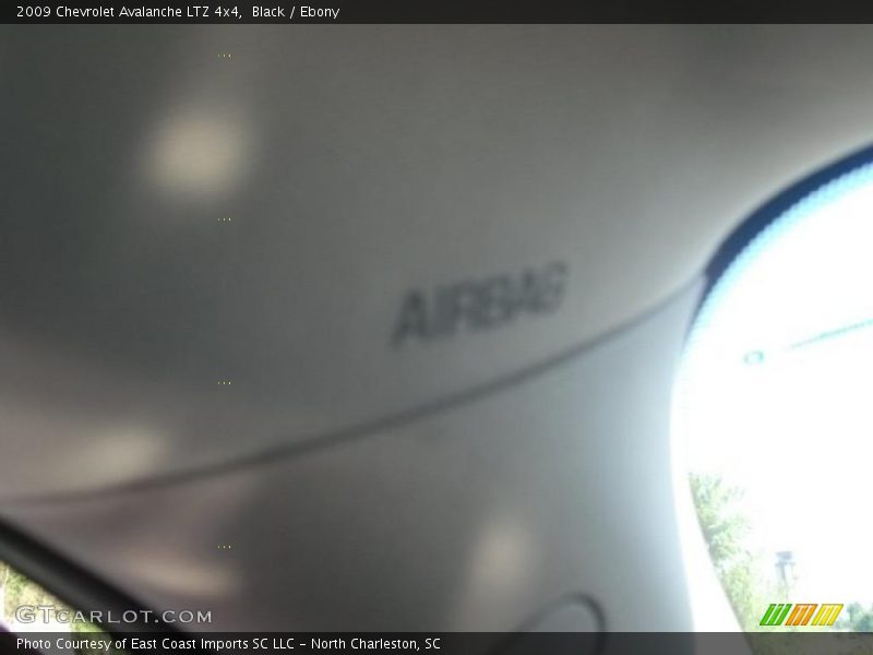 Black / Ebony 2009 Chevrolet Avalanche LTZ 4x4
