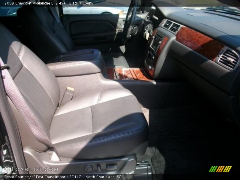 Black / Ebony 2009 Chevrolet Avalanche LTZ 4x4