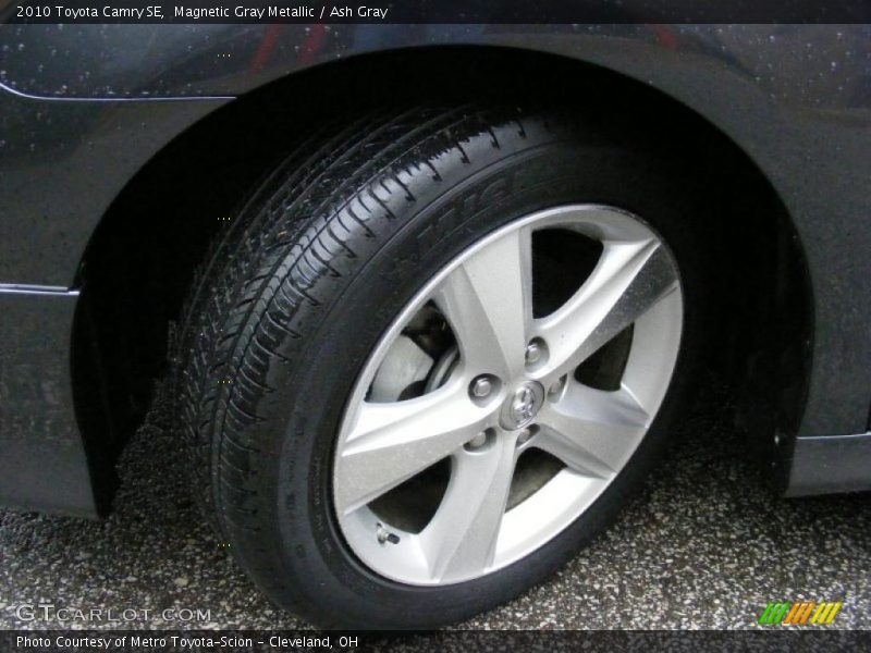 Magnetic Gray Metallic / Ash Gray 2010 Toyota Camry SE