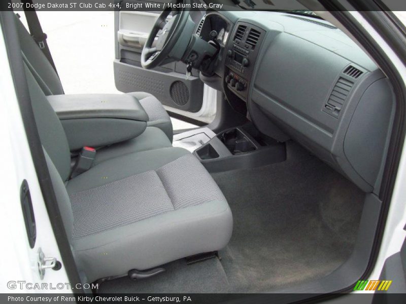 Bright White / Medium Slate Gray 2007 Dodge Dakota ST Club Cab 4x4