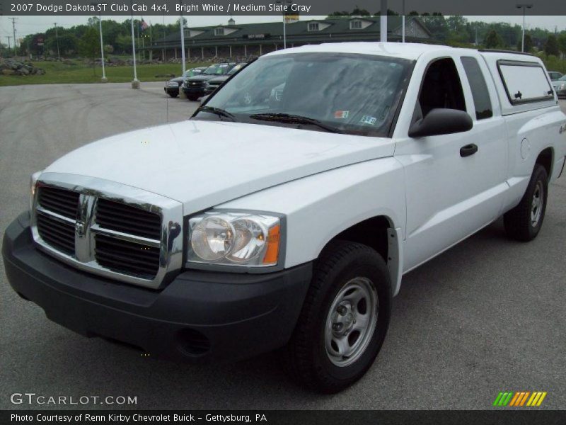 Bright White / Medium Slate Gray 2007 Dodge Dakota ST Club Cab 4x4