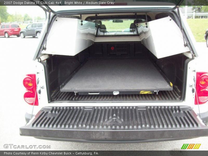 Bright White / Medium Slate Gray 2007 Dodge Dakota ST Club Cab 4x4
