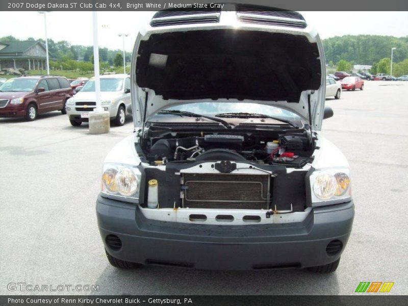 Bright White / Medium Slate Gray 2007 Dodge Dakota ST Club Cab 4x4