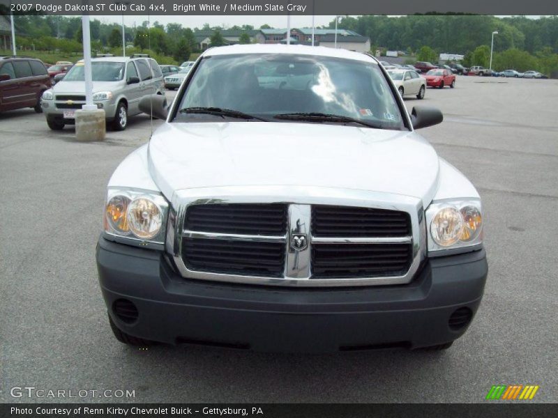 Bright White / Medium Slate Gray 2007 Dodge Dakota ST Club Cab 4x4